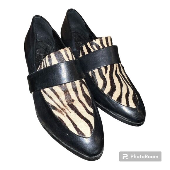 LORD & TAYLOR Loafers shoes Womens Sz 7 Black Leather Calf Hair Zebra Slip On - Picture 1 of 8